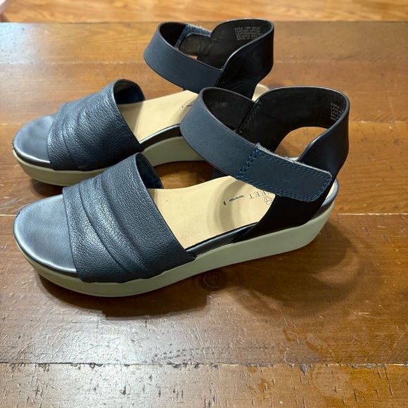 Naked Feet Black and Blue Platform Sandals with Adjustable Straps women’s 10M - Picture 1 of 12